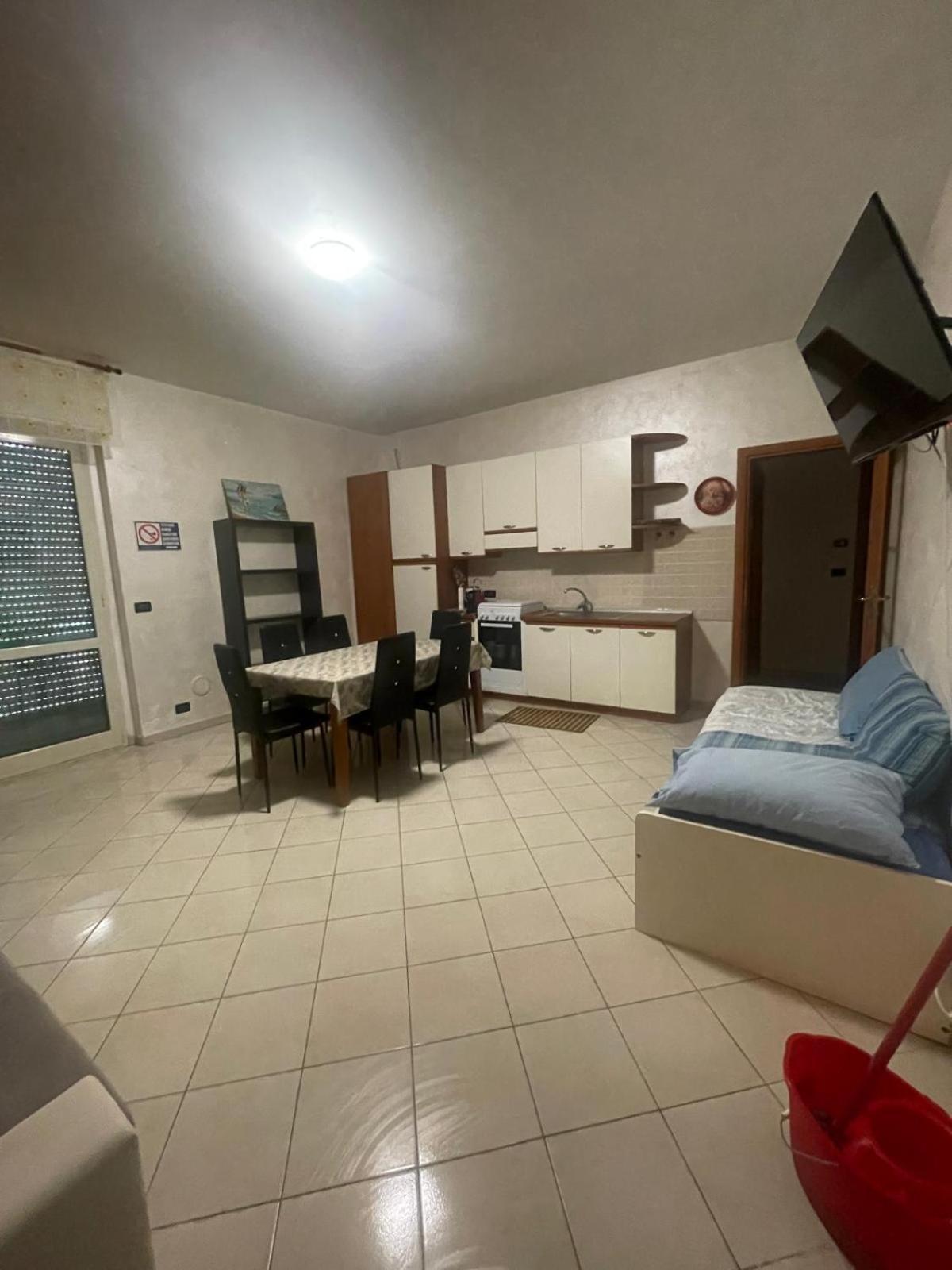 Home Mome Terzorio Luaran gambar